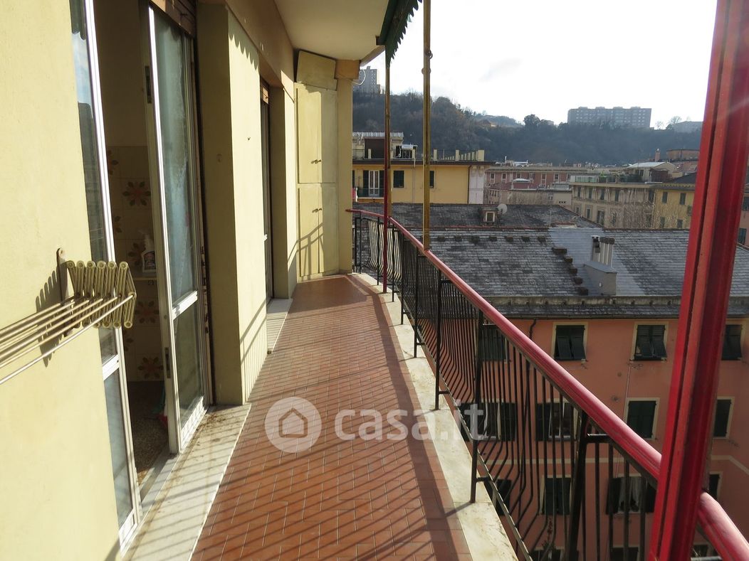 Appartamento in Vendita in Via Bolzaneto 20 a Genova