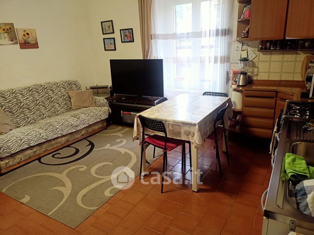 Appartamento in Vendita in Via Nicolò Cesare Garroni a Savona