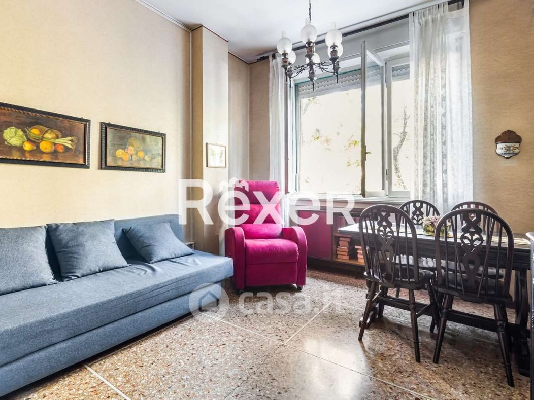 Appartamento in Vendita in Via Francesco Caracciolo 90 a Milano