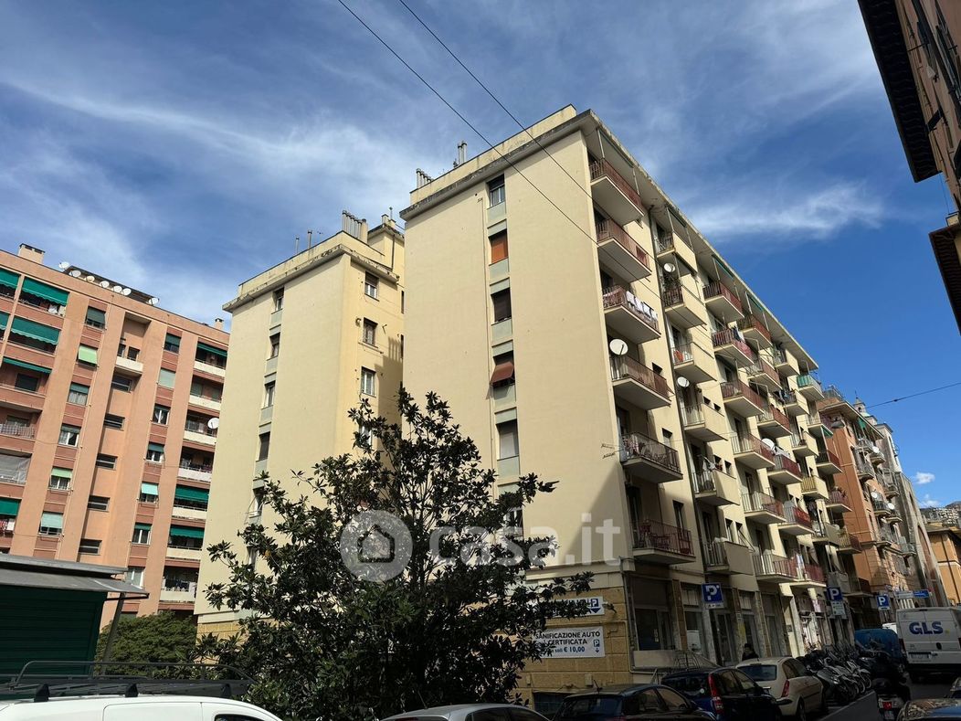 Appartamento in Vendita in Via Donghi 2 a Genova