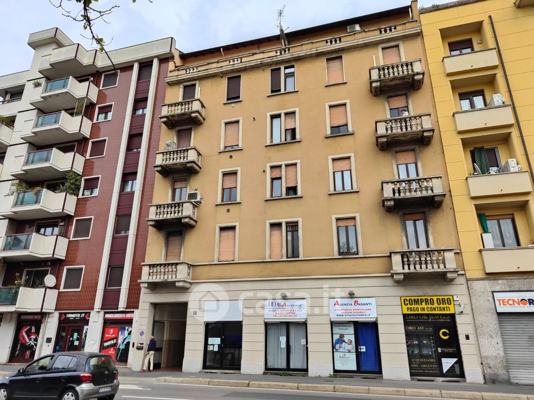 Appartamento in Vendita in Via Gioacchino Murat 60 a Milano