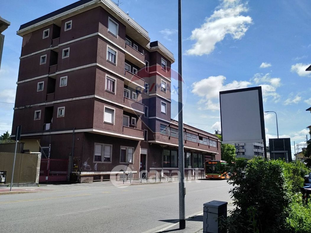 Appartamento in Vendita in Viale Belforte 11 a Varese