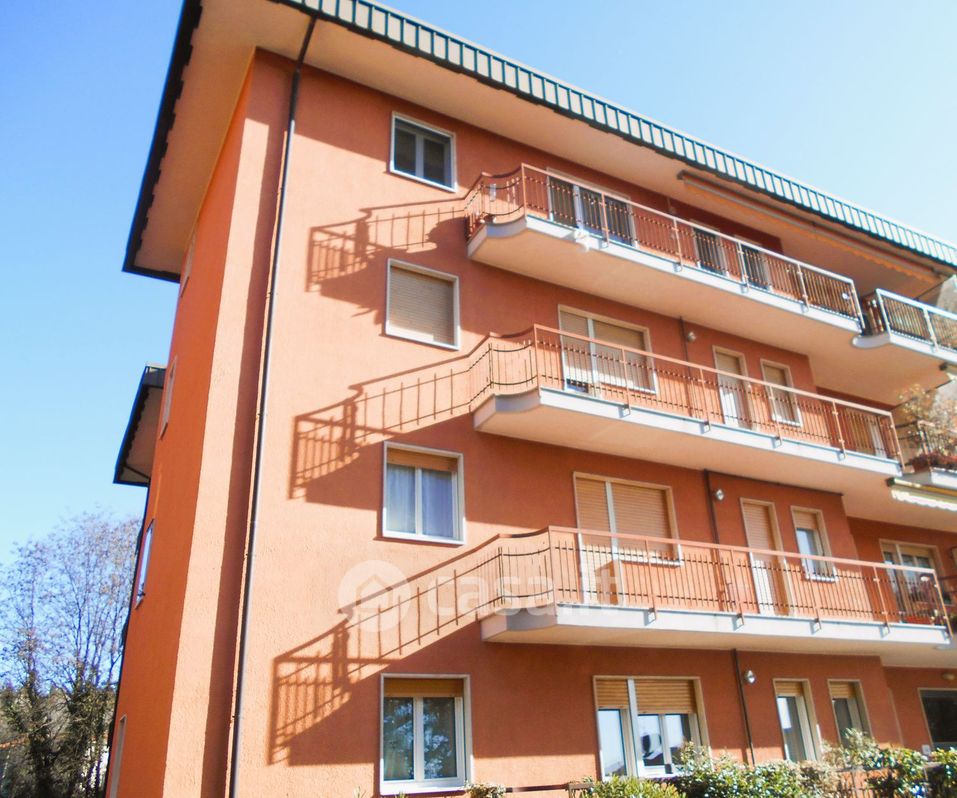 Appartamento in Vendita in Via Enrico Cernuschi 48 a Varese
