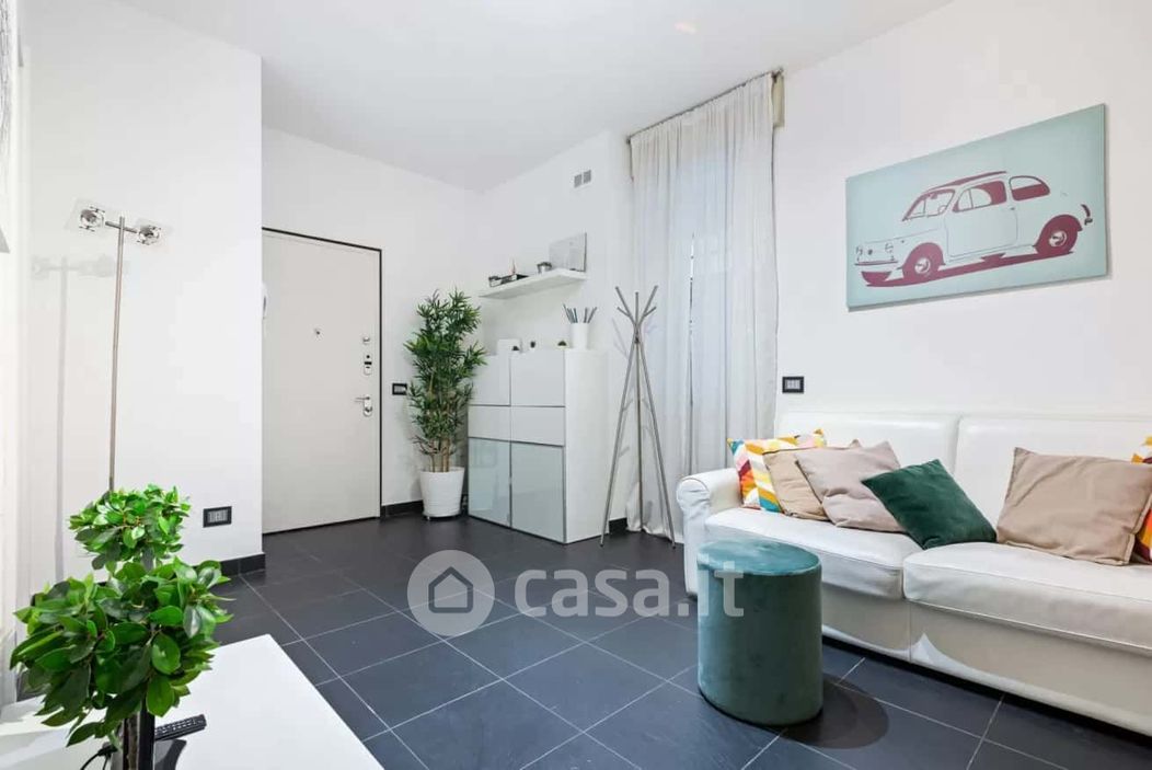 Appartamento in Affitto in Via San Gregorio 43 a Milano