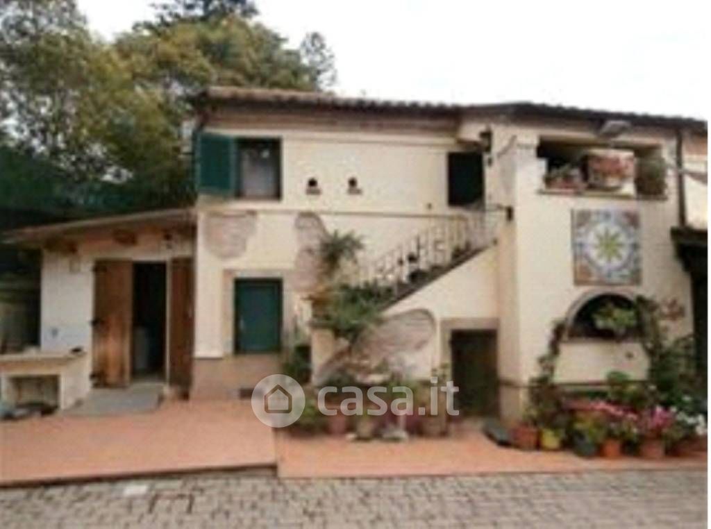Villa in Vendita in Strada Comunale Traversa Reputolo a Fermo