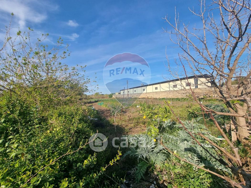 Terreno edificabile in Vendita in Via Messina Marine 815 a Palermo