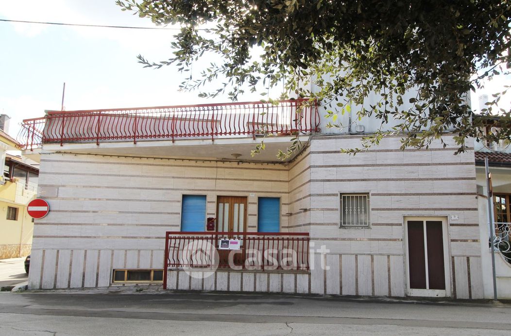 Casa indipendente in Vendita in Via Leonardo Daddabbo 13 a Sammichele di Bari