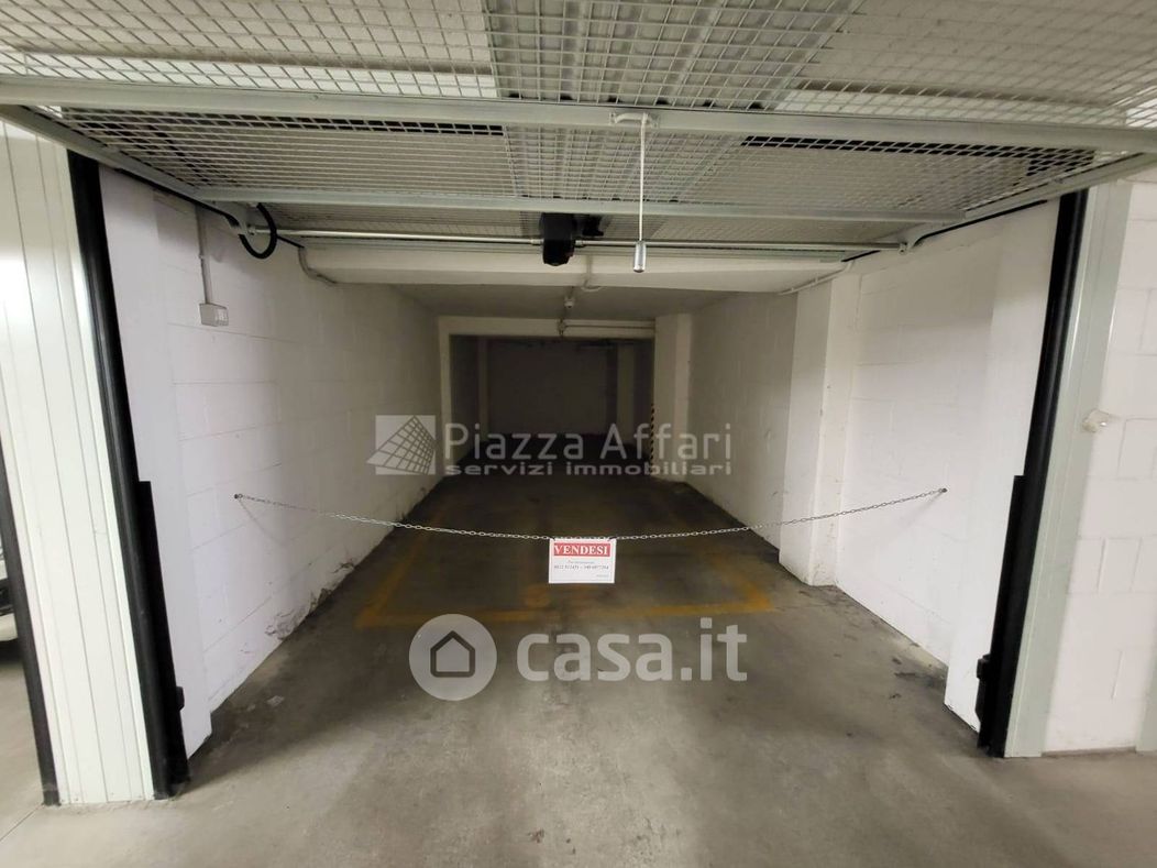 Garage/Posto auto in Vendita in Via Emilia Santo Stefano a Reggio Emilia
