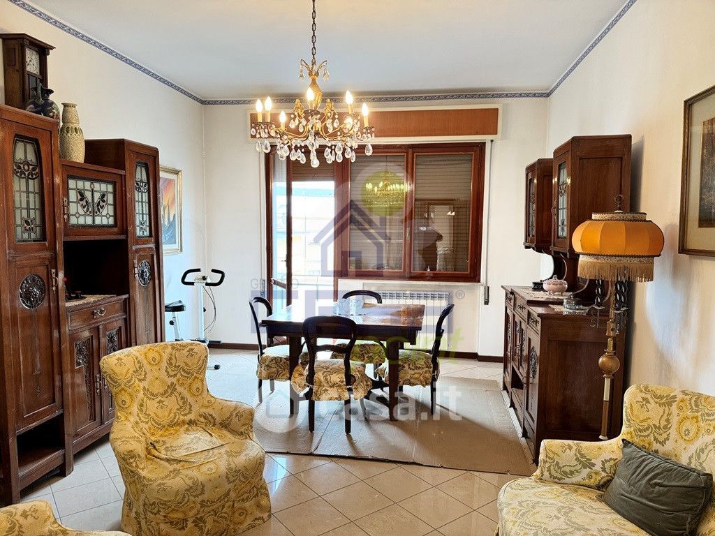 Appartamento in Vendita in Via Arcangelo Ghisleri a Cremona