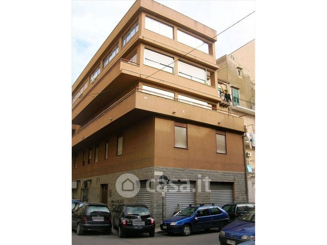 Appartamento in Vendita in Via Agostino Todaro a Palermo
