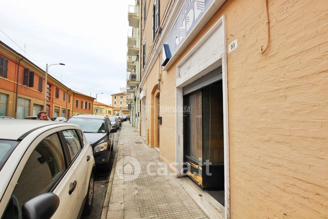 Negozio/Locale commerciale in Vendita in Via Macerata a Ancona