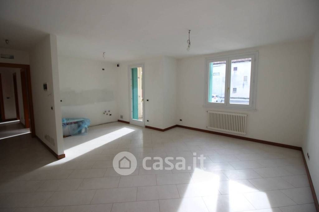Appartamento in Vendita in Via Emilia a Udine