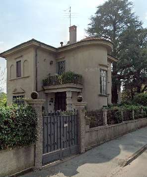 Appartamento in Vendita in Via Montebello 31 a Legnano