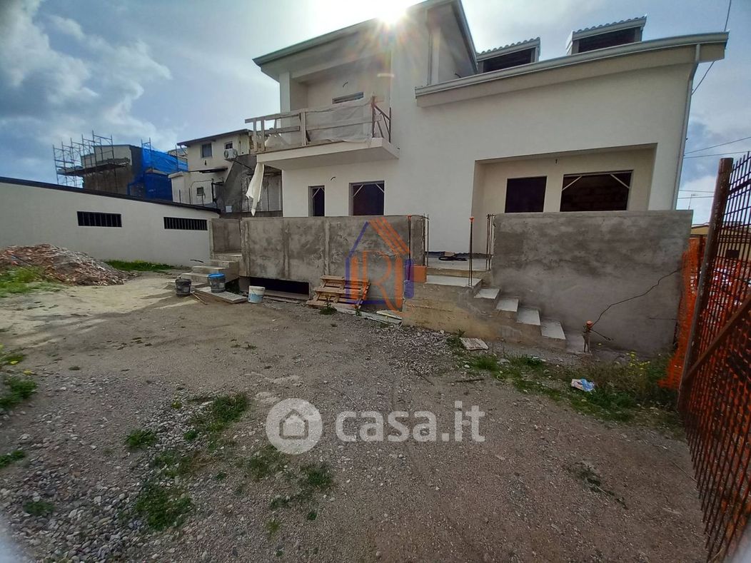 Casa indipendente in Vendita in Via Locri a Catanzaro