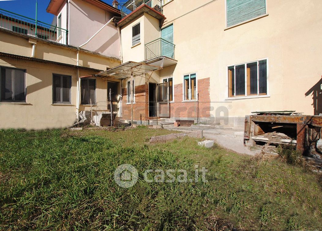 Casa Bi/Trifamiliare in Vendita in Via Roma 101 a Castelgomberto