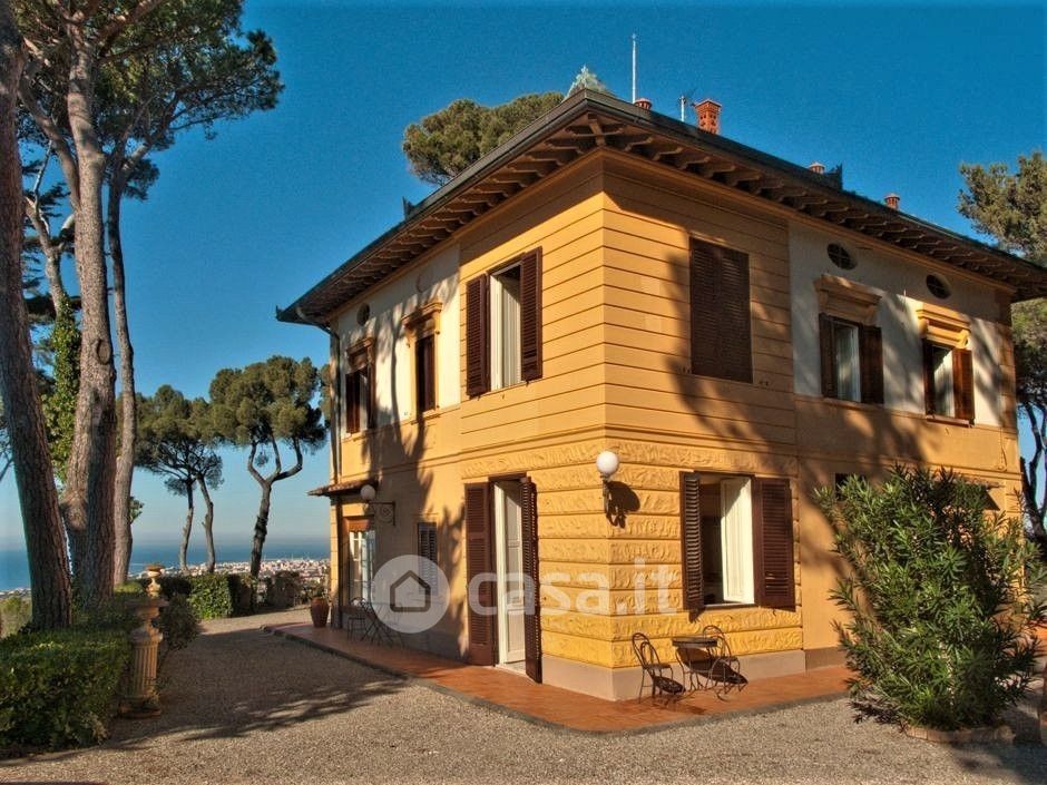 Villa in Vendita in a Livorno
