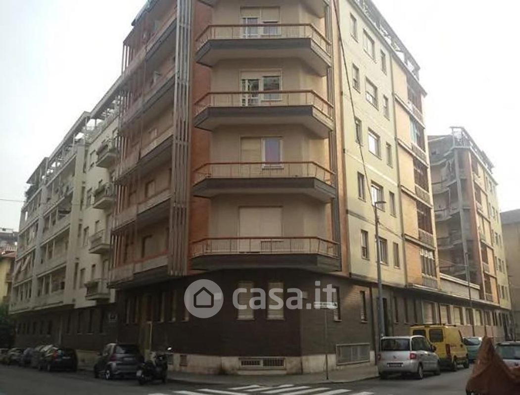 Appartamento in Vendita in Via Medail 36 a Torino