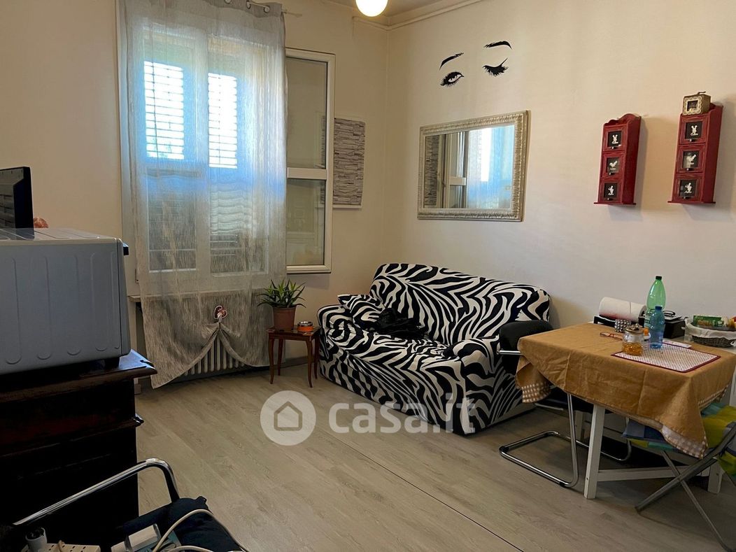 Appartamento in Vendita in Via Giuseppe Massarenti 101 a Bologna