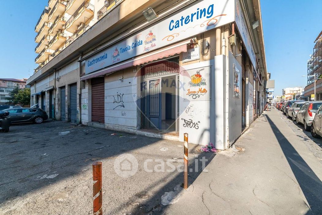 Negozio/Locale commerciale in Vendita in Via Duca Degli Abruzzi 65 a a Catania