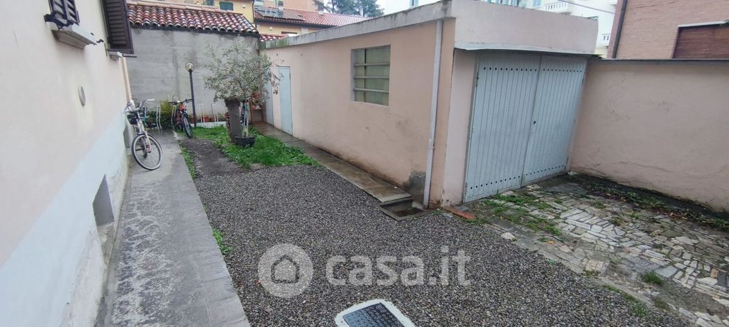 Garage/Posto auto in Vendita in Via Piave 12 a Bologna