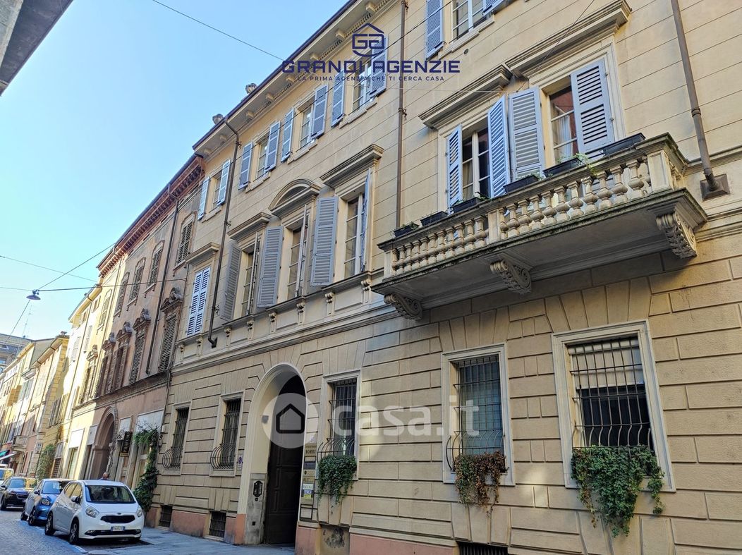 Appartamento in Affitto in Via carducci a Parma