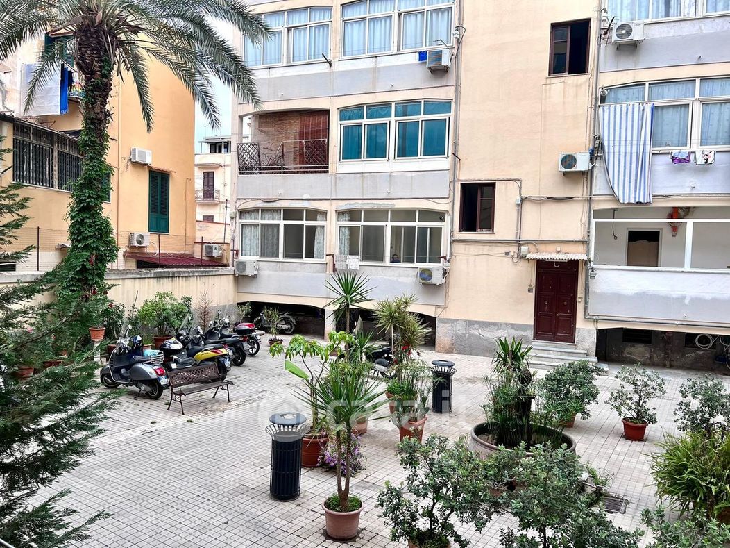 Appartamento in Vendita in Via Angelo Musco 2 a Palermo