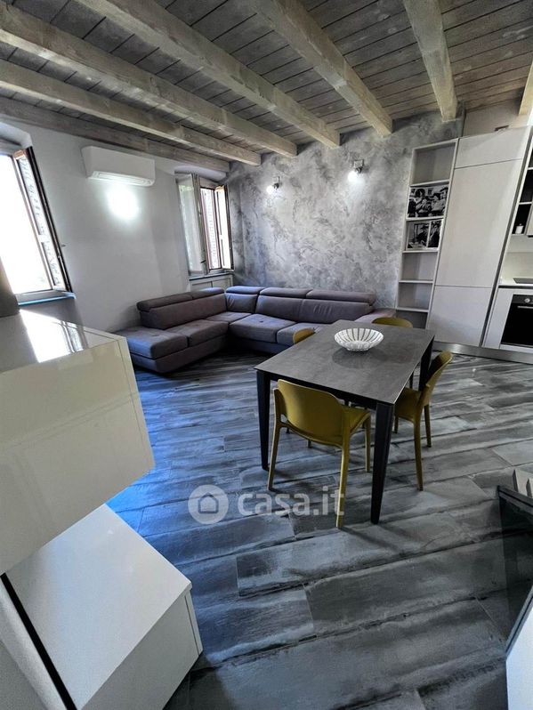 Appartamento in Affitto in Via Mincio 4 a Desenzano del Garda