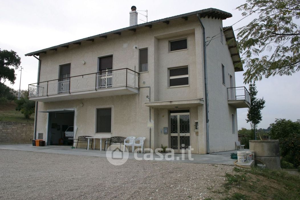 Villa in Vendita in Strada San Donato a Chieti