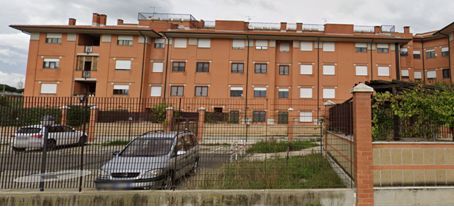 Appartamento in Vendita in Via Aldo Bibolini 25 a Roma