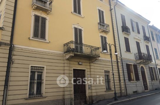 Stabile / Palazzo in Vendita in Via Milano 41 a Salsomaggiore Terme