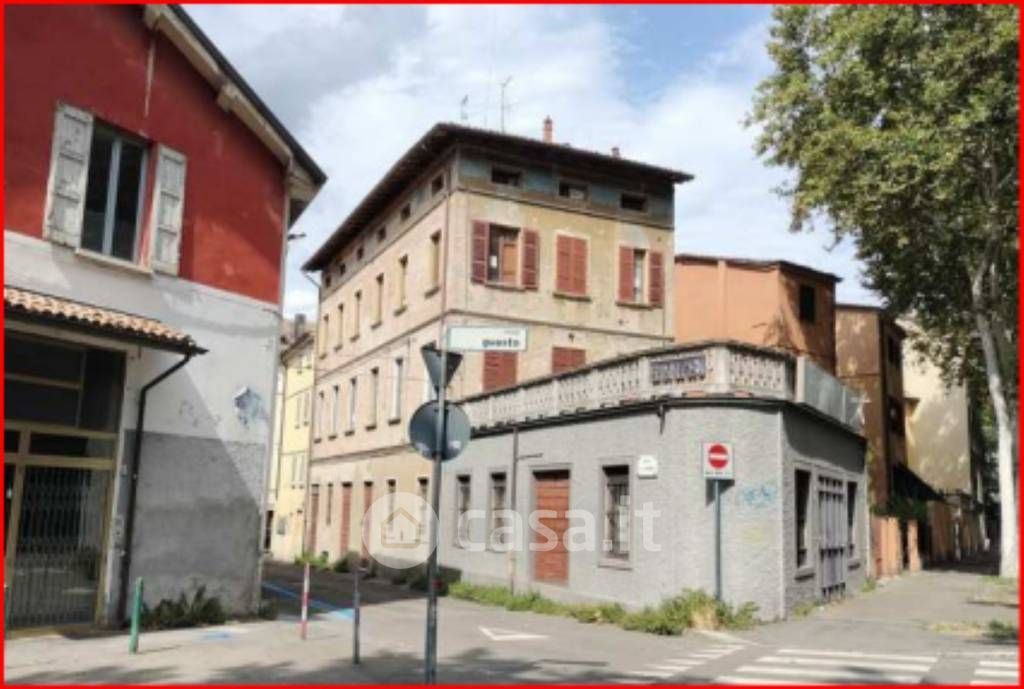 Appartamento in Vendita in Viale Monte Grappa 13 a Reggio Emilia