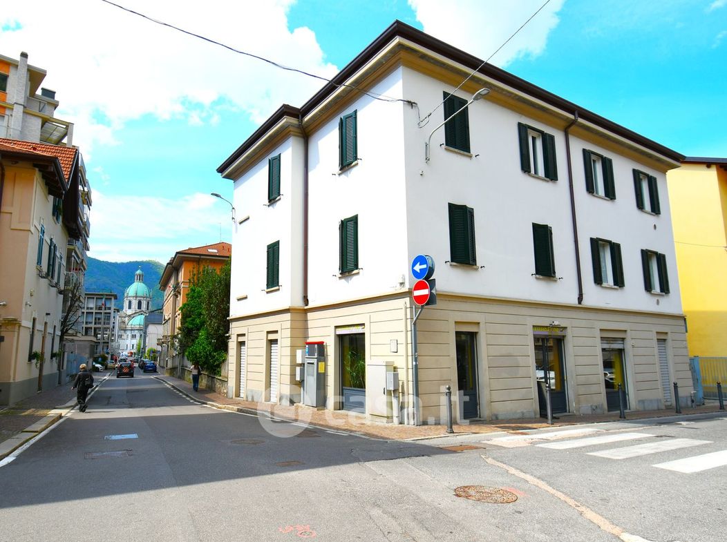 Appartamento in Vendita in Via Giuseppe Brambilla 40 a Como