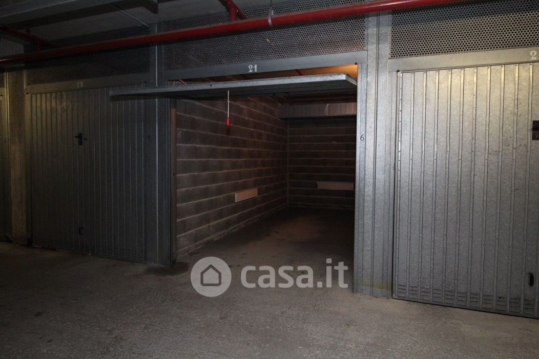 Garage/Posto auto in Vendita in Via Monte Pasubio a Loano