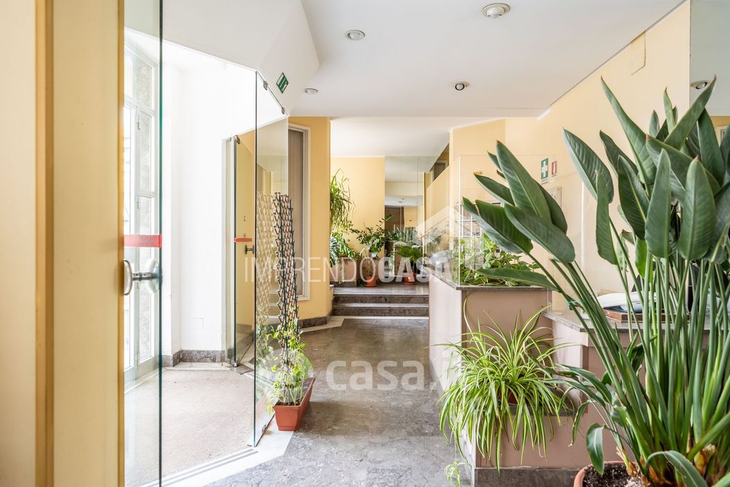 Appartamento in Vendita in Via Alfredo Casella 40 a Palermo
