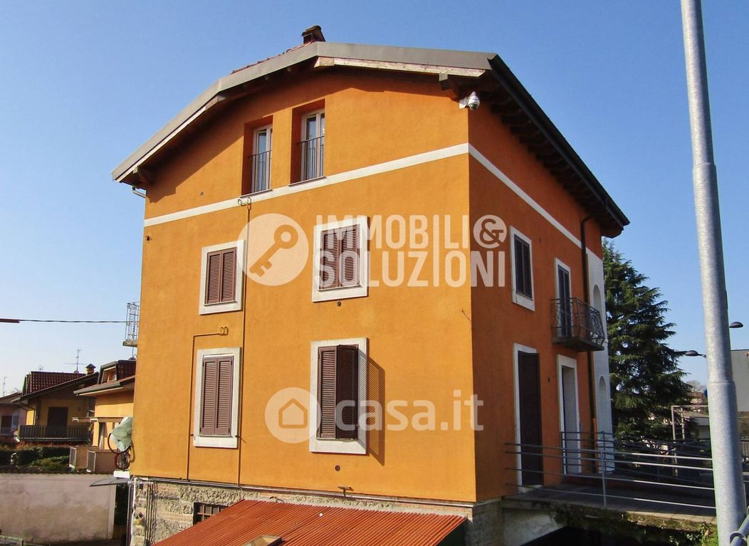 Appartamento in Vendita in Via Bergamo 1 a Brembate