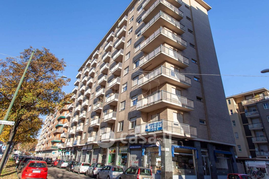 Appartamento in Vendita in Corso Corsica 11 a Torino