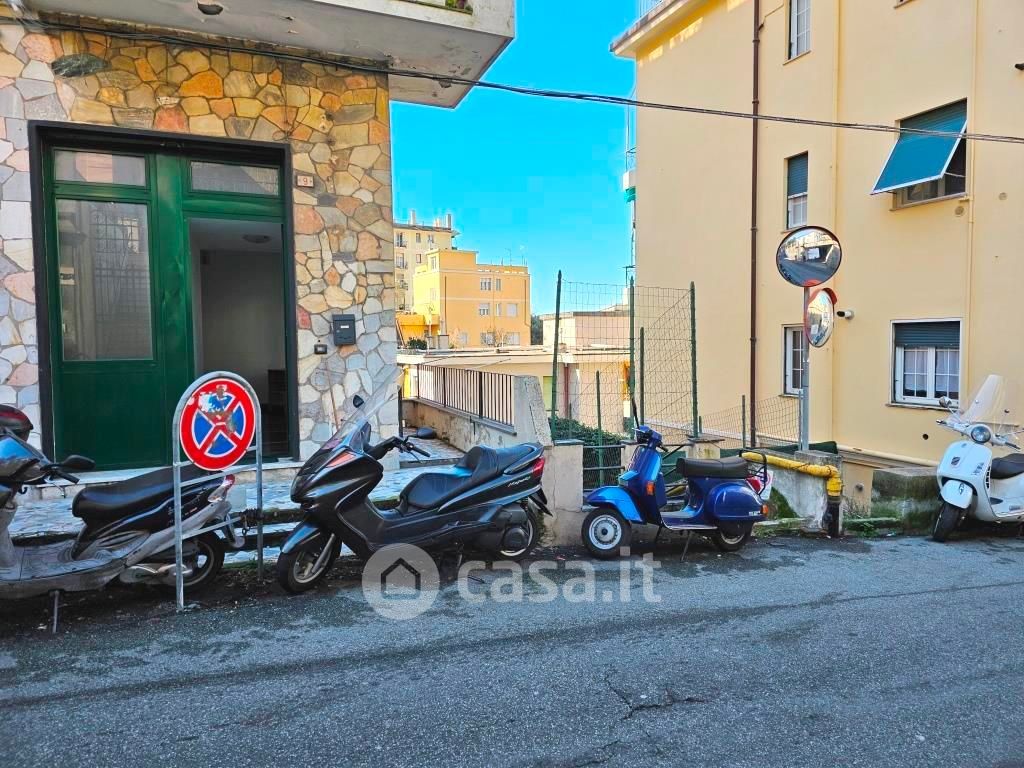 Appartamento in Affitto in Via Giulio Tanini 25 f a Genova