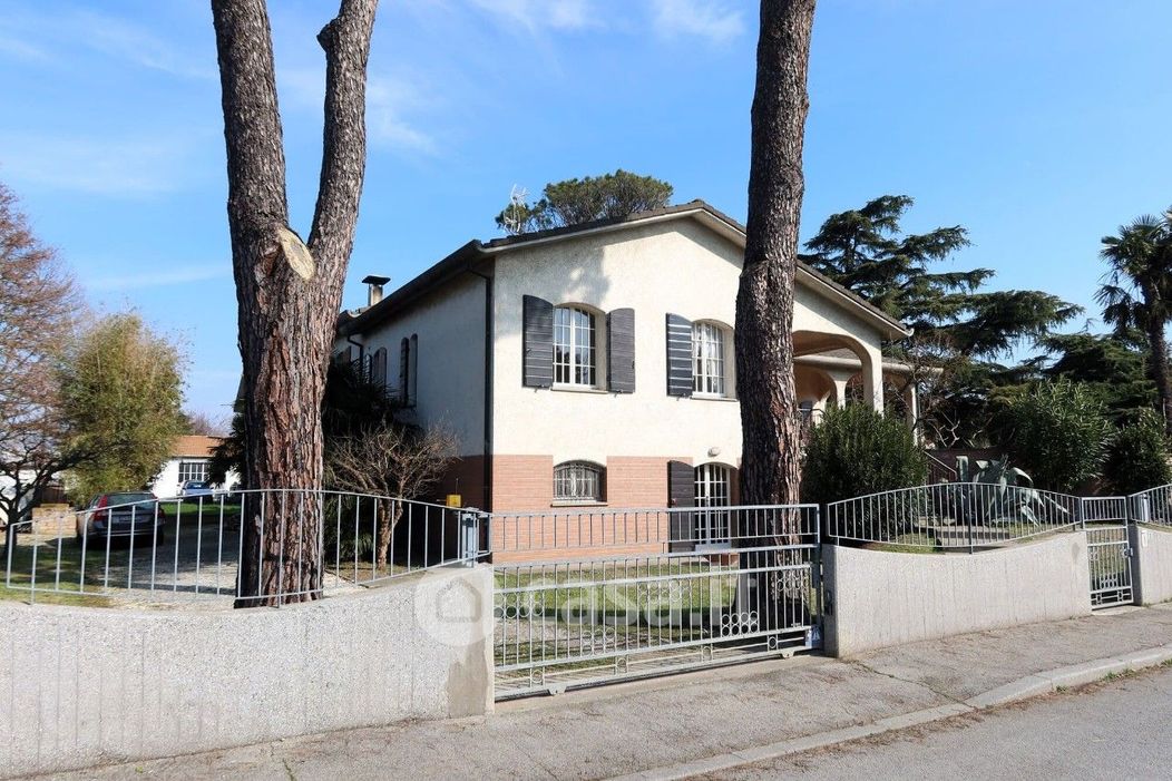 Casa indipendente in Vendita in Via Don Nicola Silvagni a Ravenna
