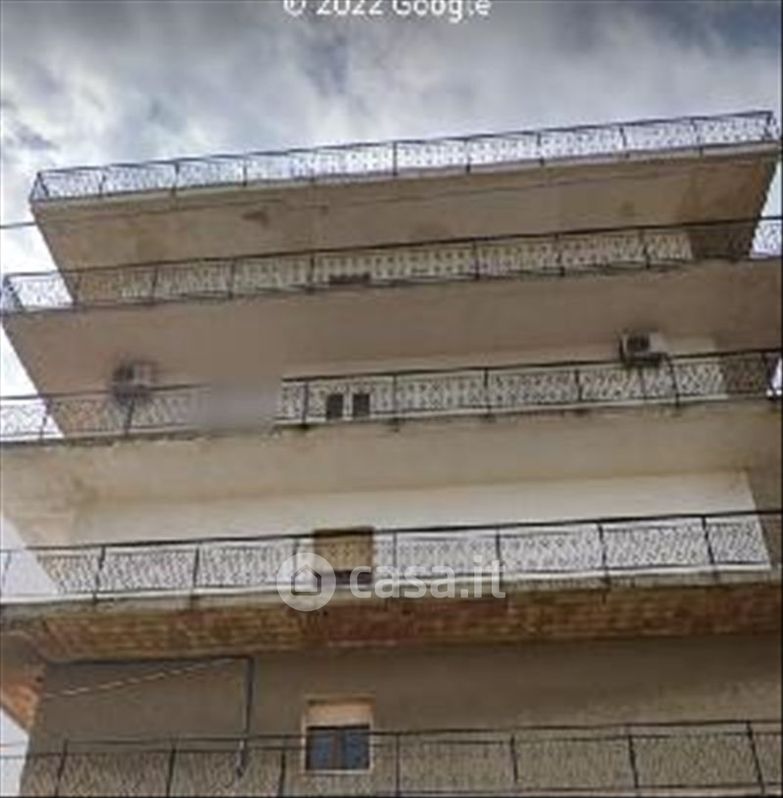 Appartamento in Vendita in Vico Petrillina Diramazione I a Reggio Calabria