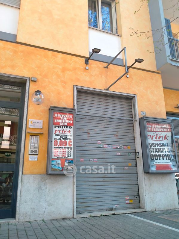 Negozio/Locale commerciale in Affitto in Via Trieste 56 a Ciampino