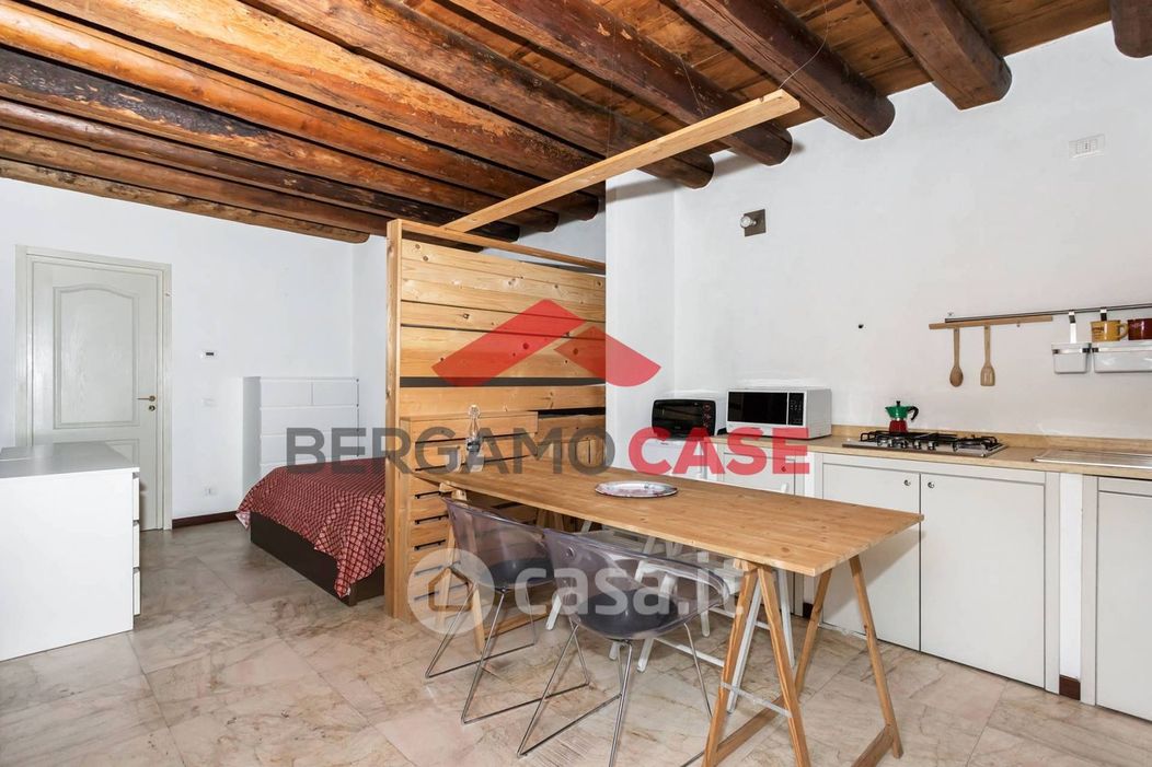 Appartamento in Vendita in Via Roccolino a Bergamo