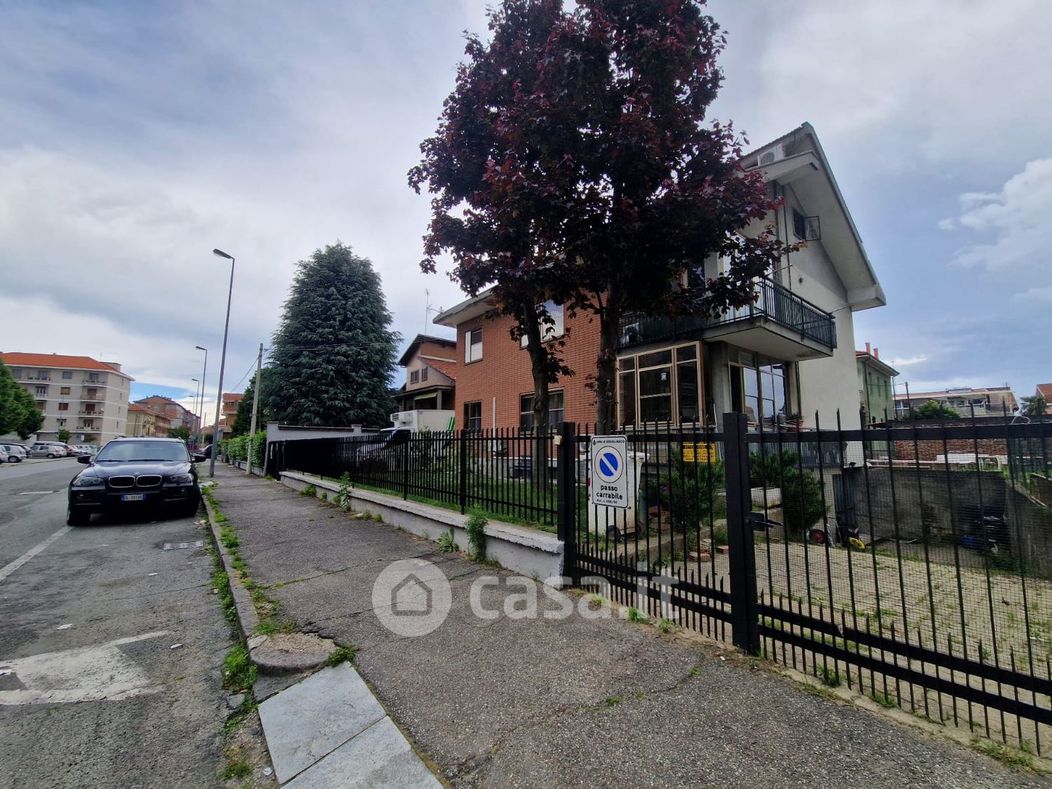Villa in Vendita in Via O. Boccali 9 a Grugliasco