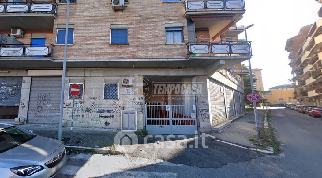 Garage/Posto auto in Vendita in Via Longino Caio Cassio 15 a Roma