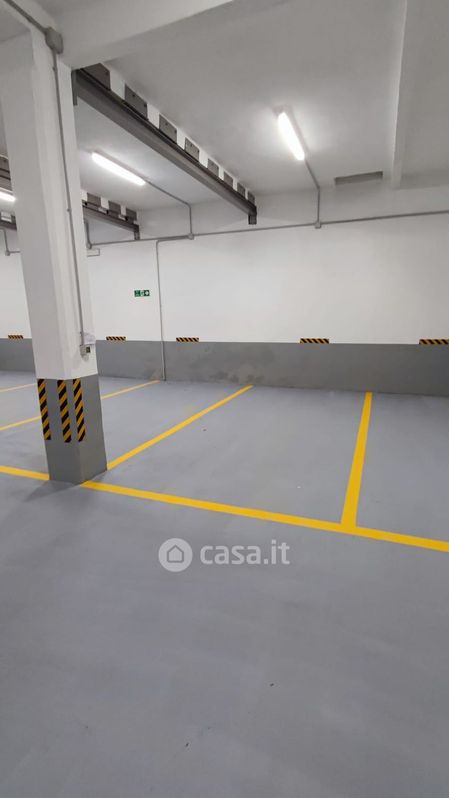 Garage/Posto auto in Vendita in Via Alfredo Carzino a Genova