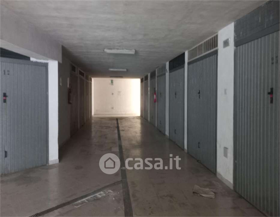 Garage/Posto auto in Vendita in Via Perrino 46 a Brindisi