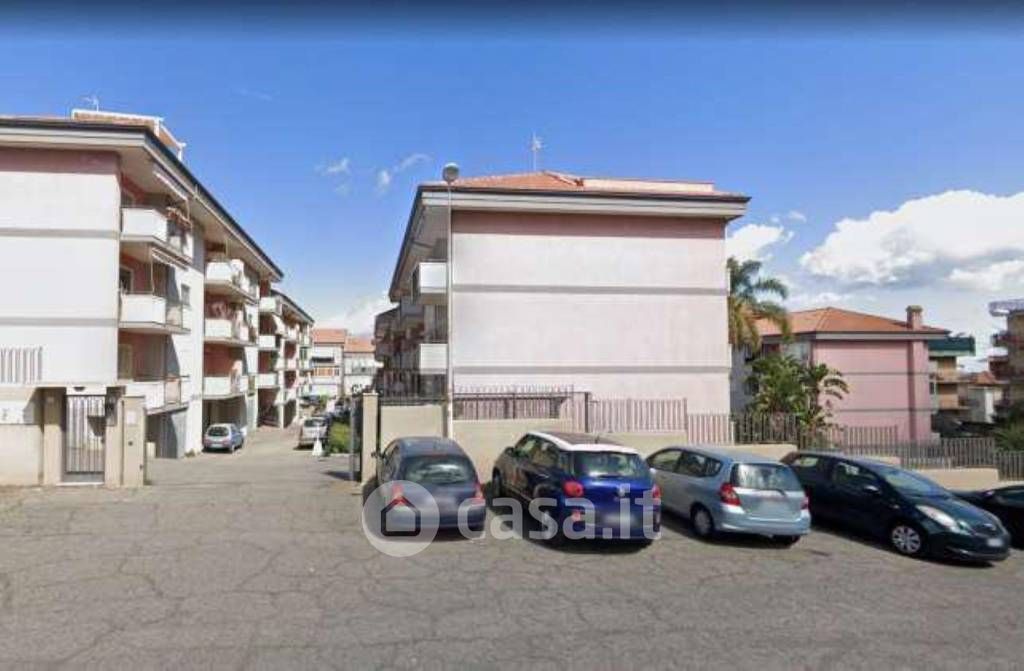 Appartamento in Vendita in Via Calvario 30 a Aci Catena