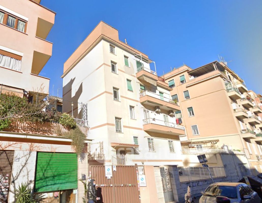 Casa indipendente in Vendita in Via Montebello a Catania