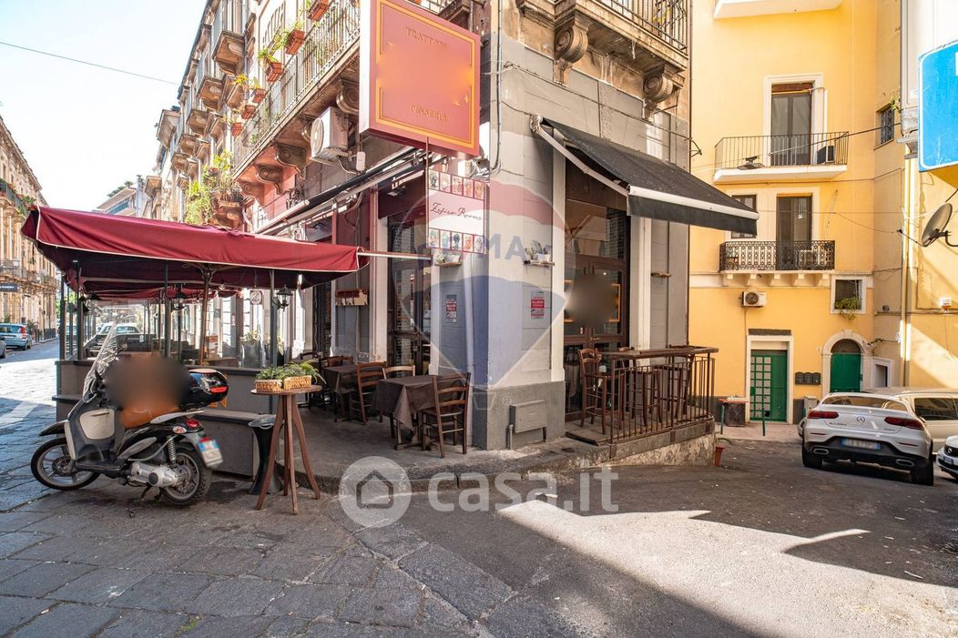Negozio/Locale commerciale in Vendita in Cortile Zeffiro 37 /B 37/c a Catania