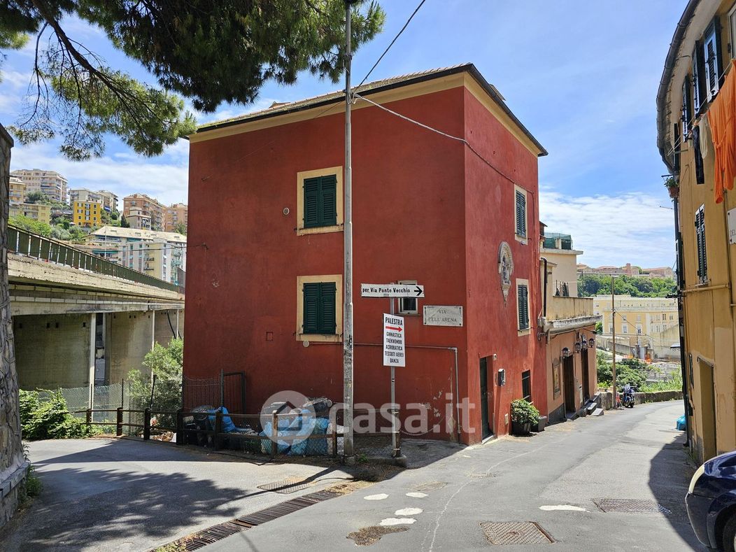 Appartamento in Vendita in Via delle Casette a Genova