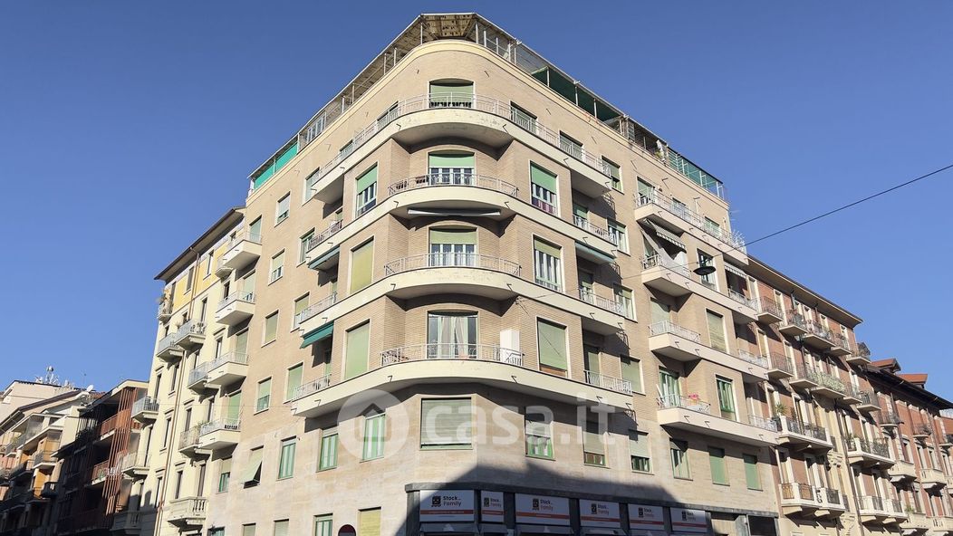 Appartamento in Vendita in Via Bianzè 30 a Torino